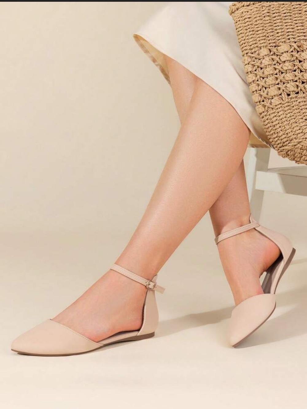 Journee Womens Reba Buckle Pointed Toe Ballet Flats